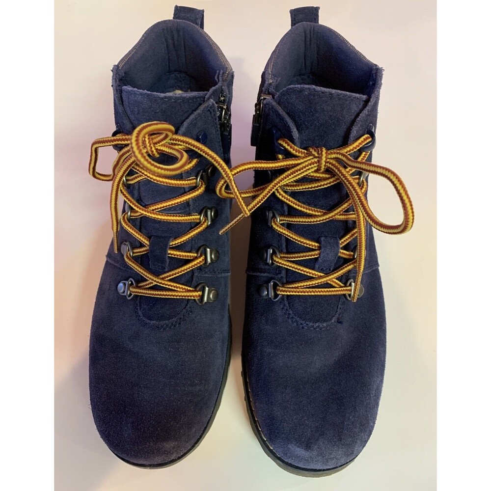 UGG $90 Kids Hiking Boots US Size 4 Sherpa Lining Water Proof Navy Hilmar EUC